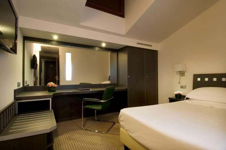 Arli Hotel Business And Wellness Bergamo Ruang foto